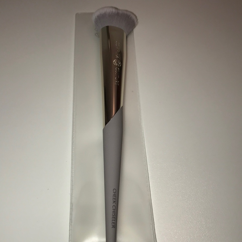 Complex Culture Cheek Chiseler brush NEW